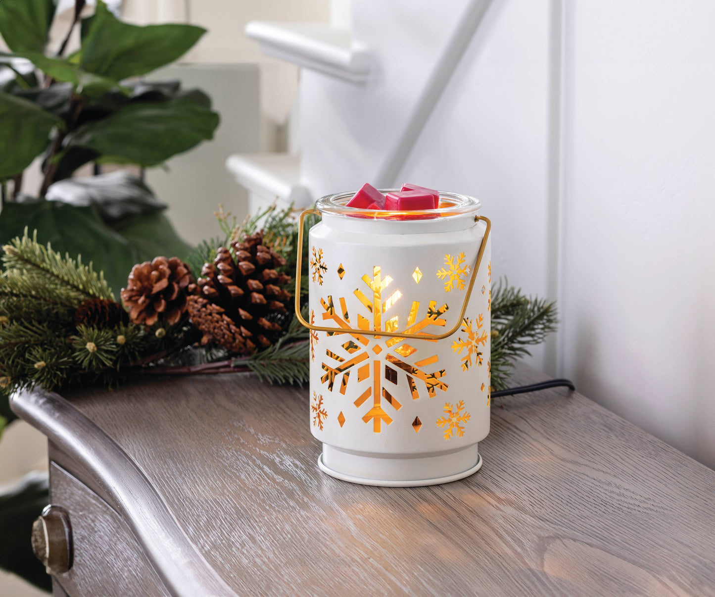
                  
                    Snowflake Illumination Fragrance Warmer
                  
                